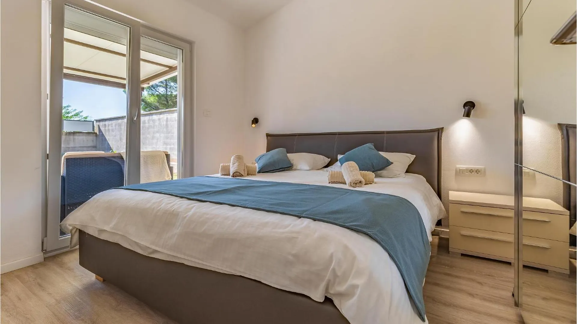 6 Bedroom Beautiful Home In Medulin Holiday home