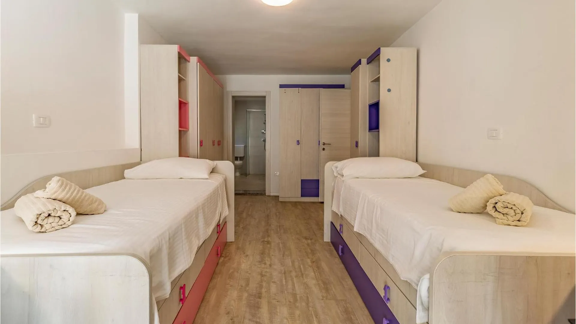 6 Bedroom Beautiful Home In Medulin 0*,  Croatia