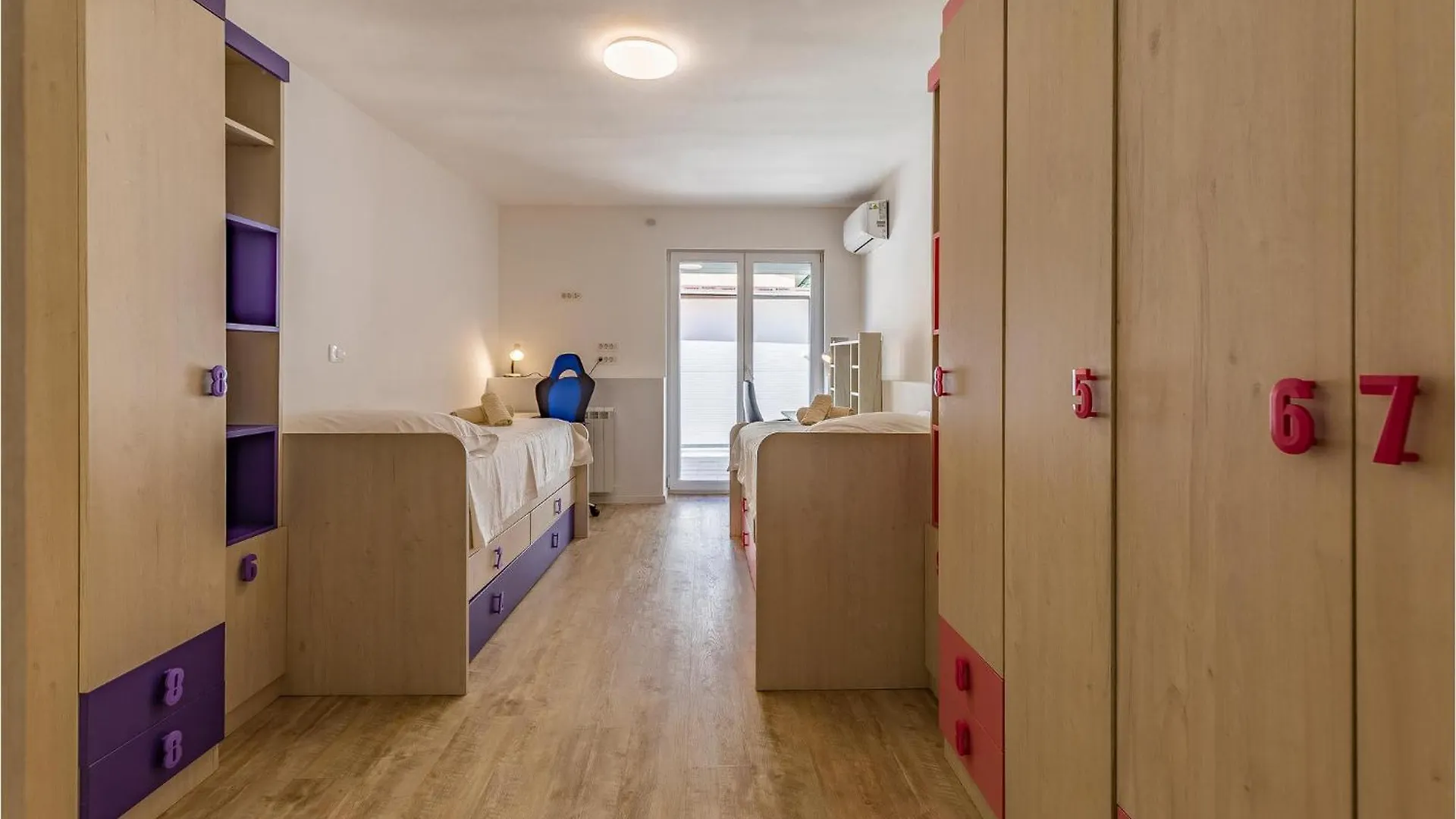 6 Bedroom Beautiful Home In Medulin Holiday home